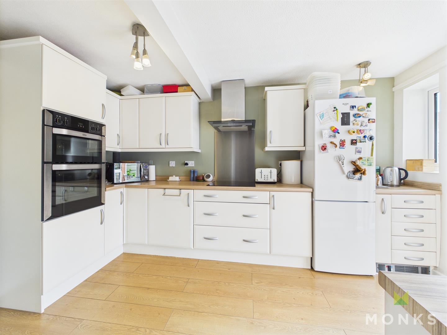 5 Acorn Close, Oswestry, SY11 4PU For Sale